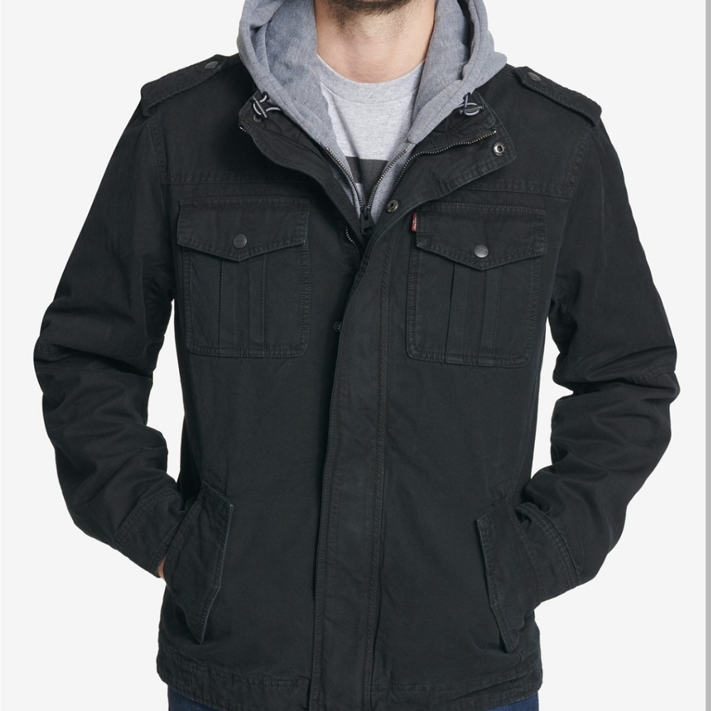 LEVI'S Sherpa Lined Two Pocket Hooded Trucker Jacket